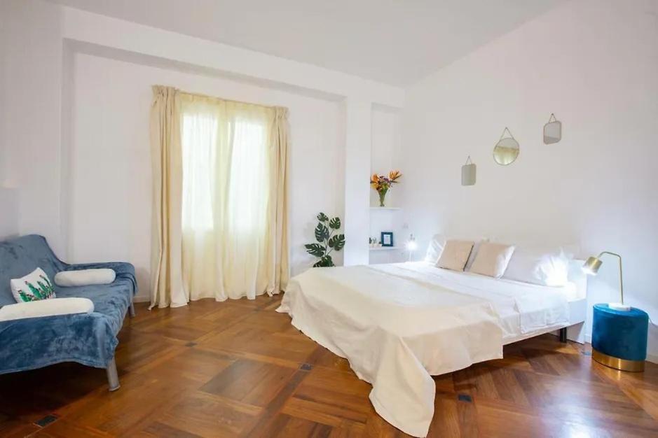 Piazza Martiri Flat Apartment Cagliari Exterior photo
